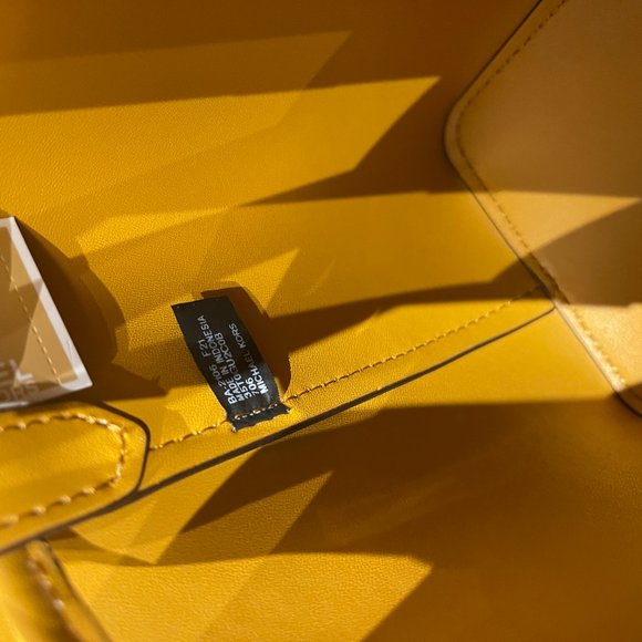 Michael Kors Suri MINI Bucket Satchel Shoulder Crossbody Bag MK Brown Yellow - Picture 10 of 12